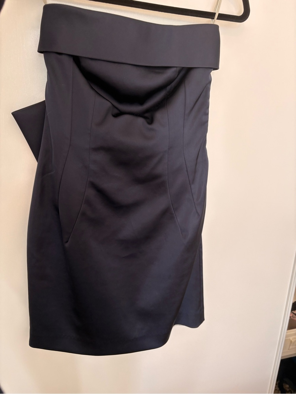 Off-Shoulder Navy Blue Strapless Cocktail Dress